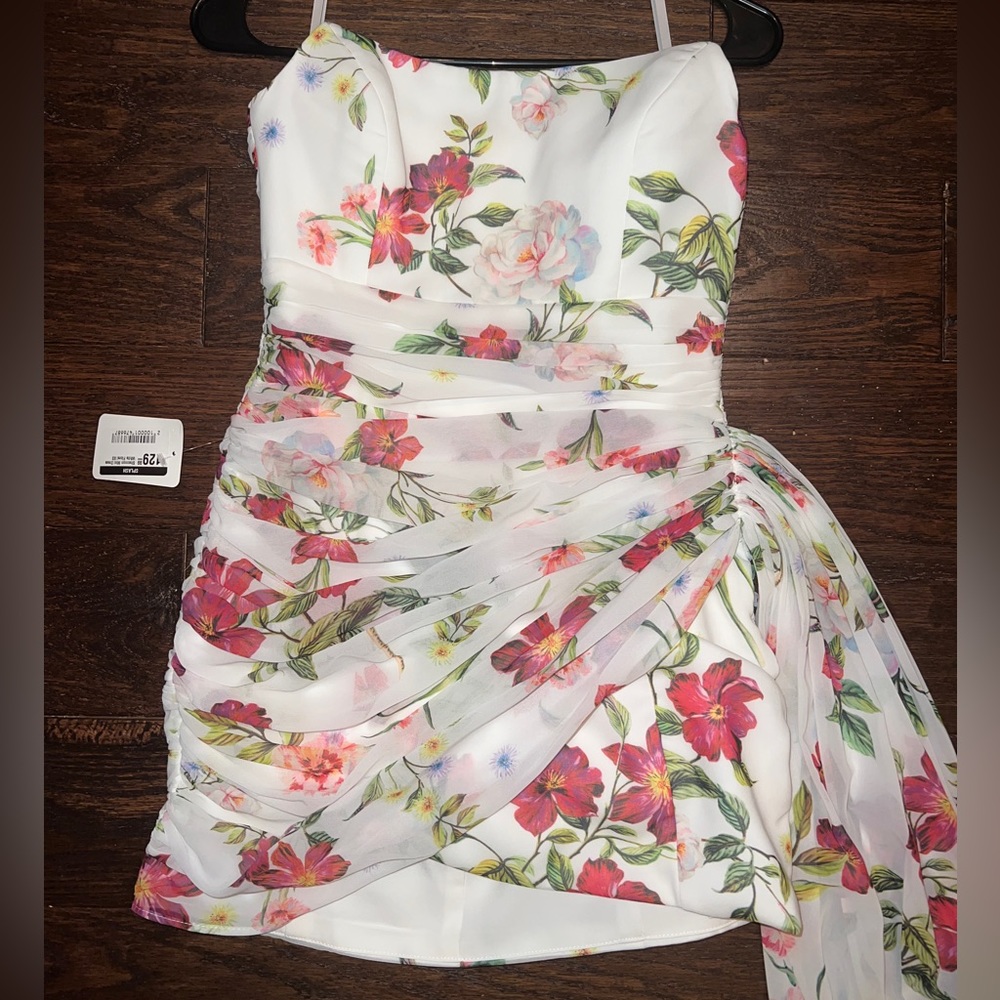 Women’s Floral Dress - Picture 2 of 5